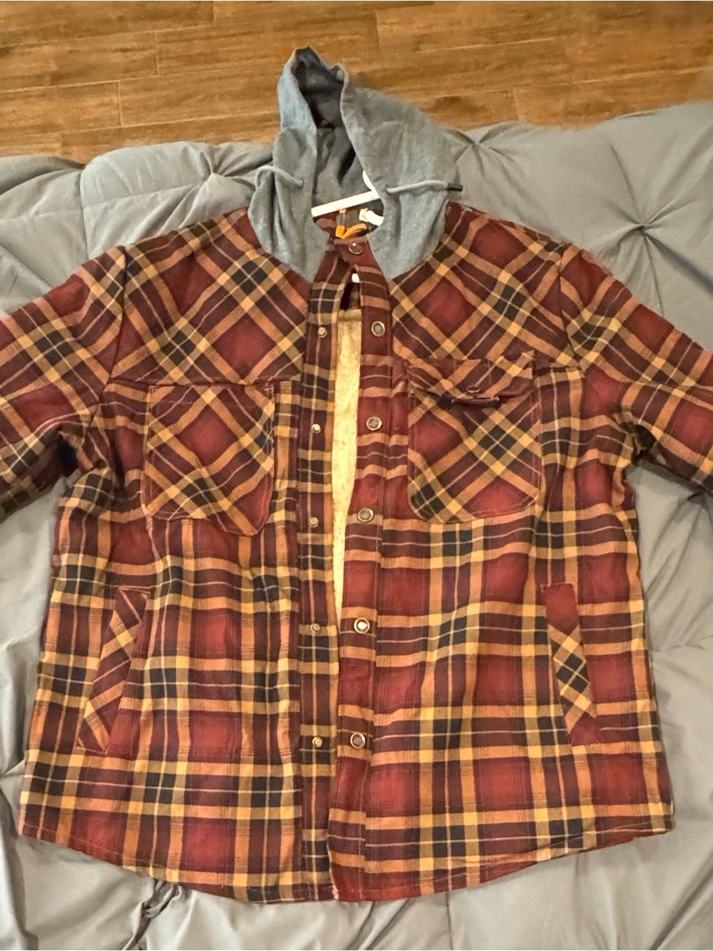 Hypestfit Plaid Hooded Flannel Jacket in Red and Mustard